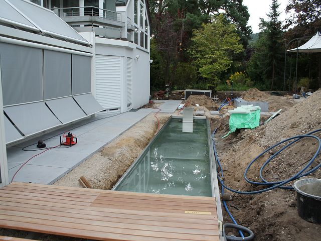 Großes Edelstahl Wasserbecken für die Terrasse